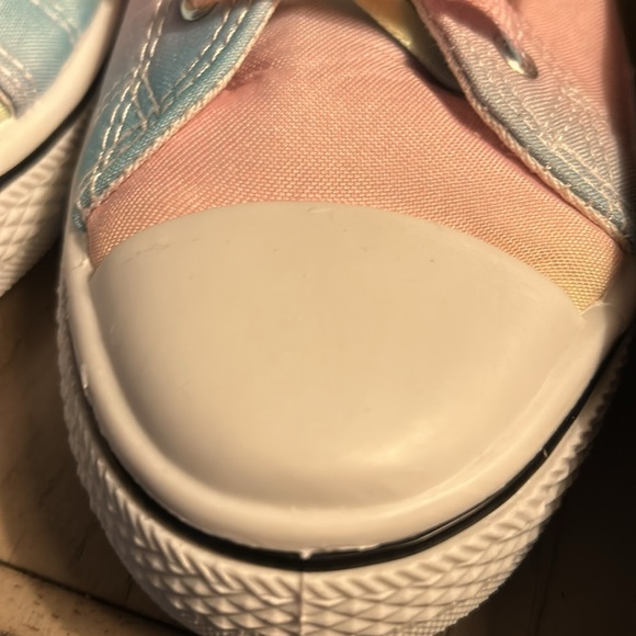 New Josiny woman’s low tops - Picture 5 of 8